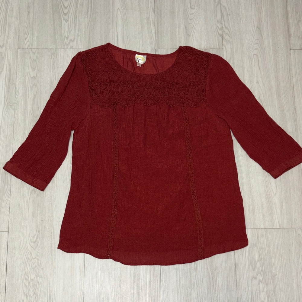 FIG & FLOWER brownish/red 3/4 sleeve w/lace detail blouse-size 2x